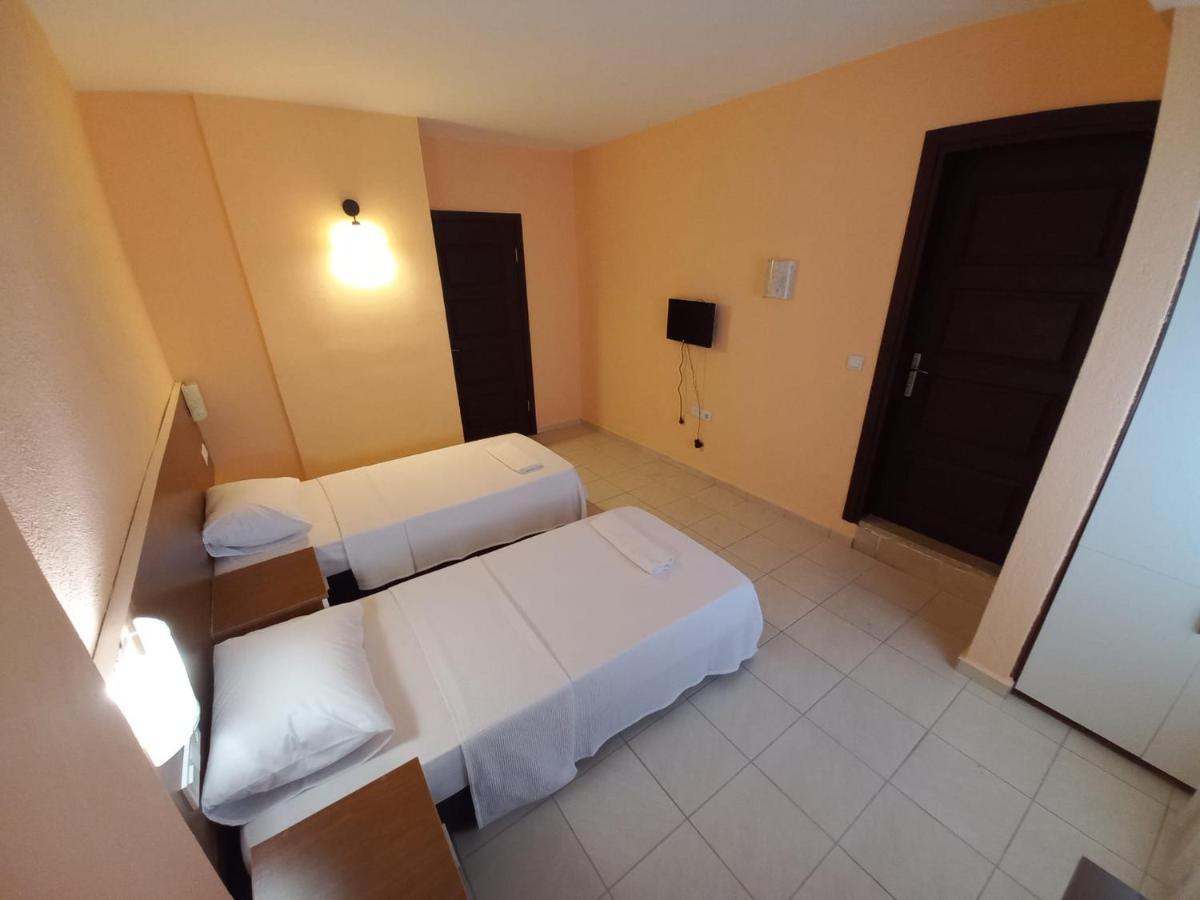 Farmside Otel Φετιγιέ Εξωτερικό φωτογραφία